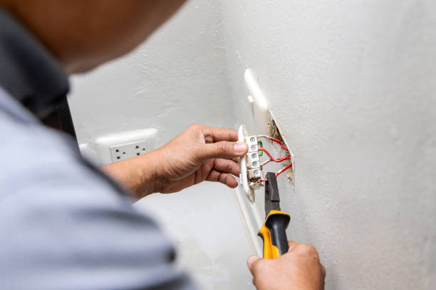 Best Emergency Electrician Near Me  in Wallace, FL